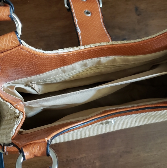 Handbag - Picture 6 of 7